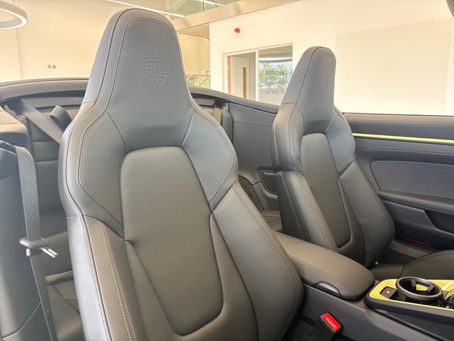 PORSCHE 911 Photo 22