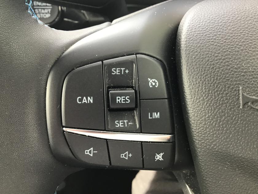 Ford Fiesta Photo 4bfc596d-5a42-46d7-b349-02ef8005fb57.jpg