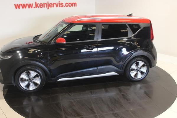 Kia Soul 64kWh First Edition SUV 5dr Electric Auto (201 bhp) Photo 3