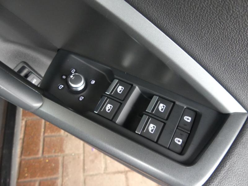 Audi Q3 Photo 4c1400f7-0f56-4bc1-aec7-472aba0513c8.jpg