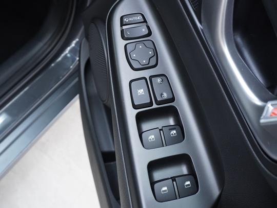 Hyundai KONA Photo 4c1c47b8-b6d1-43c2-bedc-4b449cfbc2a1.jpg