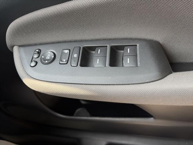 Honda Jazz Photo 4c2b4f2c-8cb9-478b-b6a2-1fc062aca935.jpg