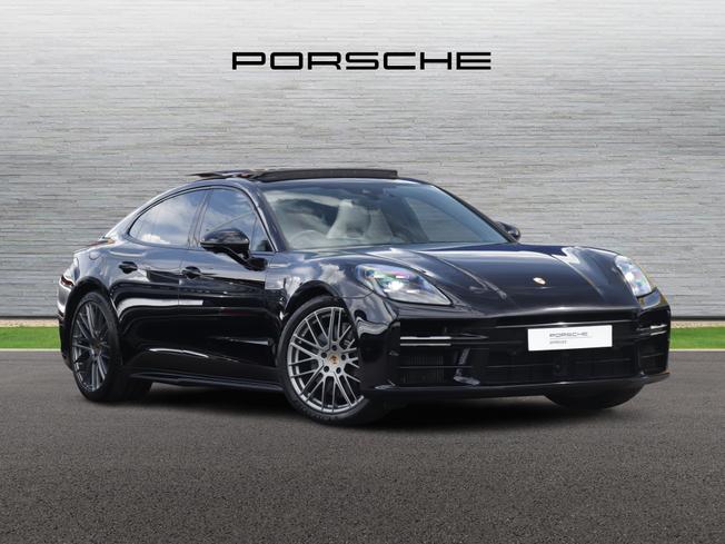 PORSCHE Panamera Photo 1
