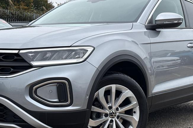 Volkswagen T-Roc Photo 35