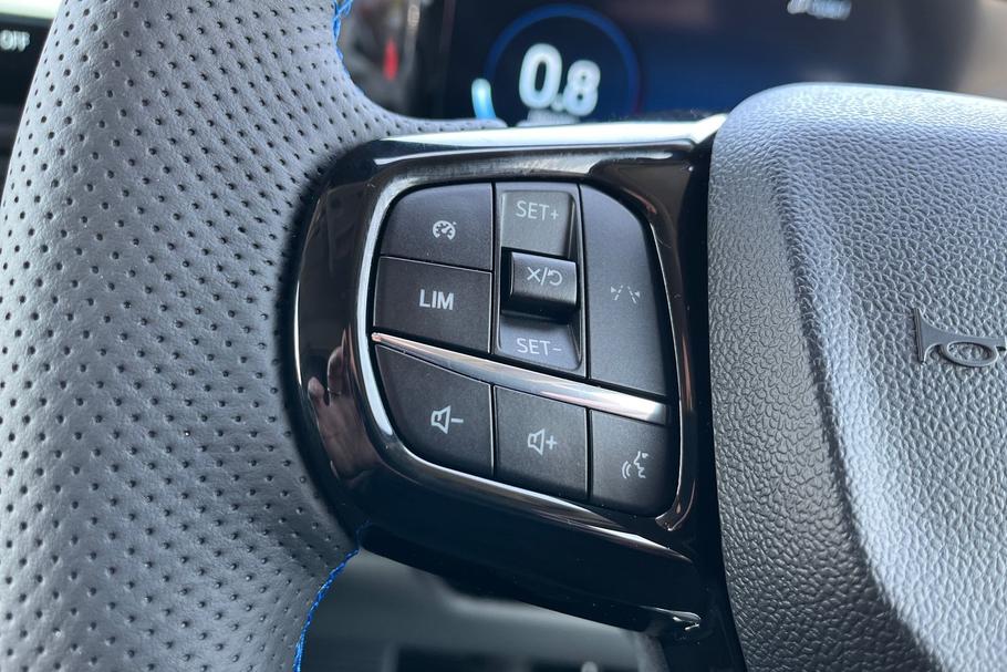 Used Ford TRANSIT CUSTOM L1DCIVMSRT10 29