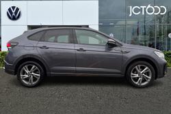 VOLKSWAGEN Taigo Photo 4