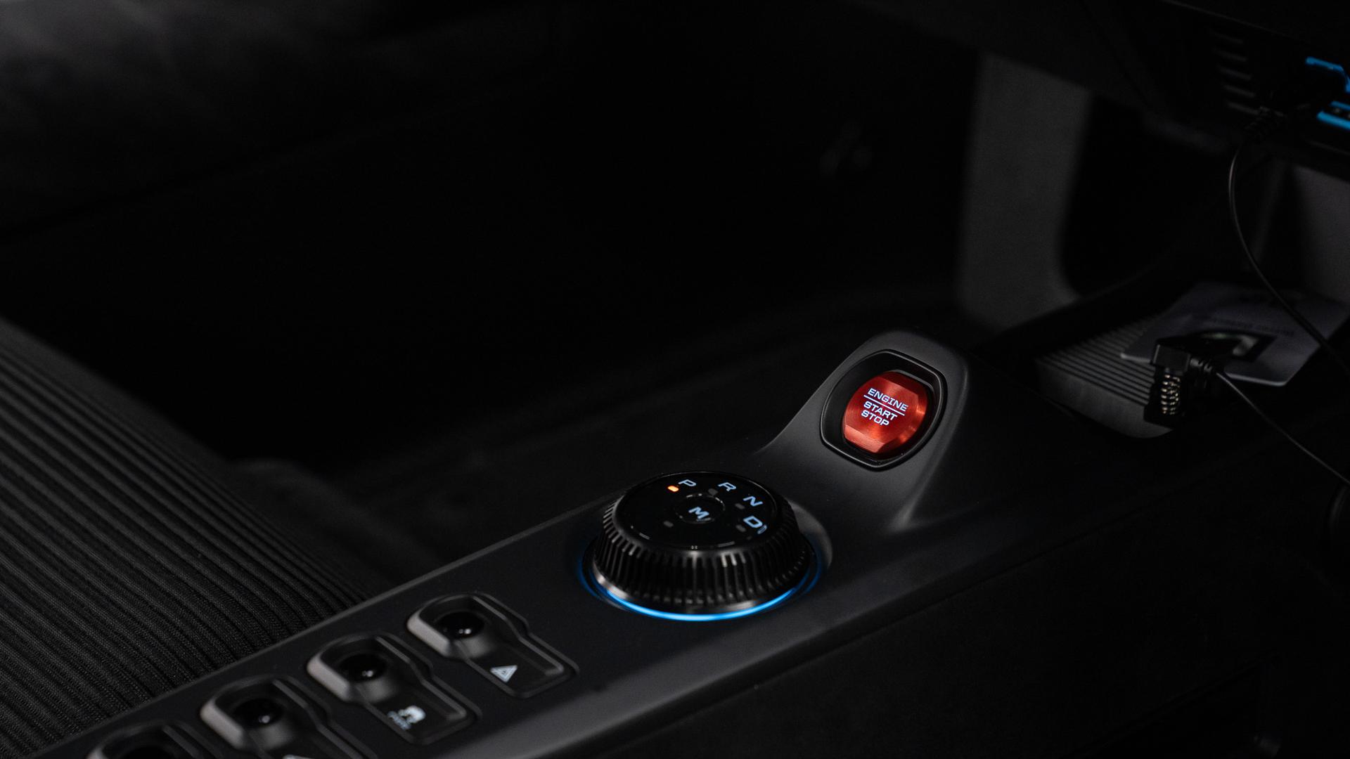 Ford GT Photo 4c4a268f-f3b8-4268-aa11-549f6f4c9f80.jpg