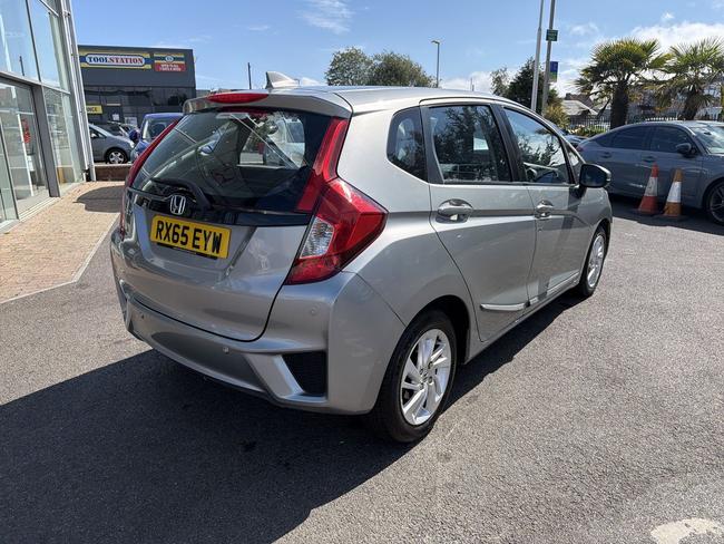 Honda Jazz Photo 4c7cc5c2-beee-49a6-a630-fa5cc455265e.jpg