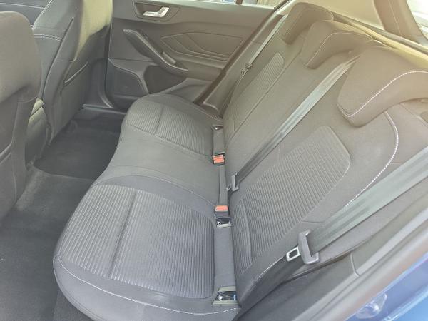 Ford Focus Photo 9