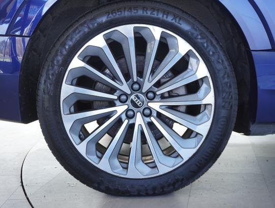 Audi e-tron Photo 4ca553c7-1d3a-4a66-8fa6-8cdec50b2ea7.jpg