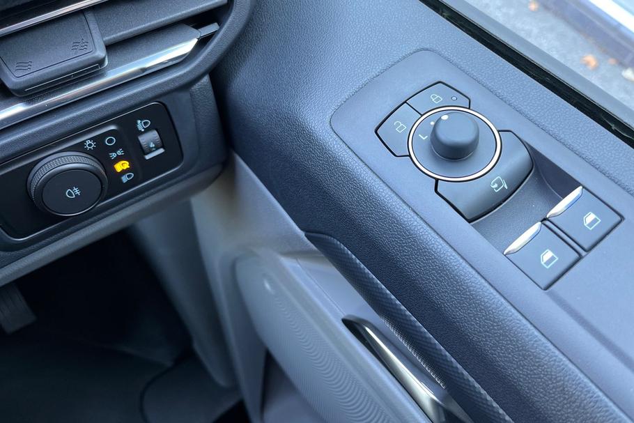 Used Ford TRANSIT CUSTOM CUSTOMLIML201 26