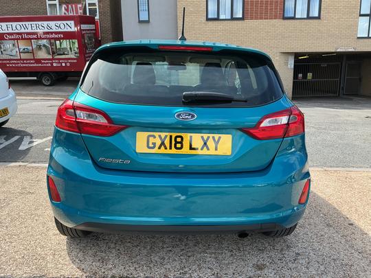 Ford Fiesta Photo 10