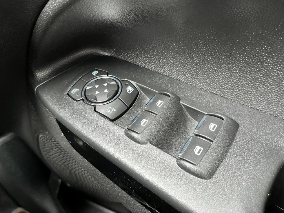 Ford EcoSport Photo 4ccd33c7-1059-43ea-ad75-ac3361a11fbc.jpg