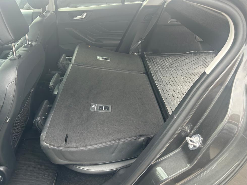 Ford Focus Photo 4cd81a8c-cac1-497b-b1bf-dc9432df6df2.jpeg