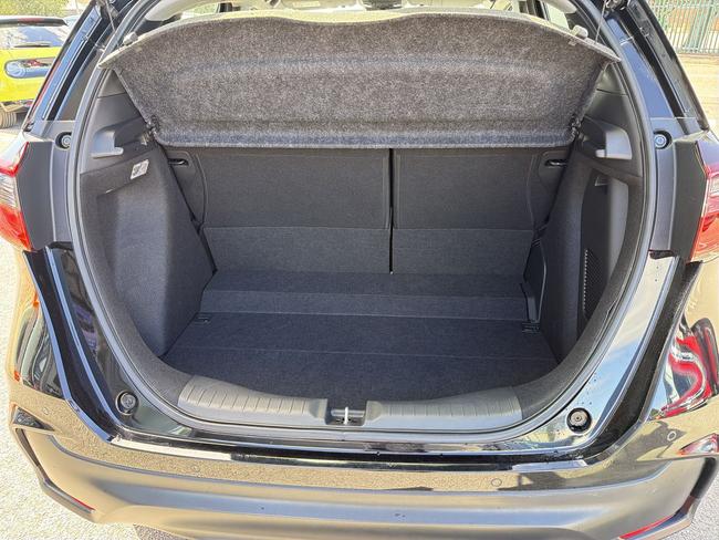 Honda Jazz Photo 4cd95b83-e939-42cf-ac08-90fef2e3841d.jpg