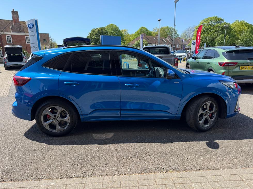 Ford Kuga Photo 4cdd6615-1b05-4a3d-87a5-f316589380c2.JPEG