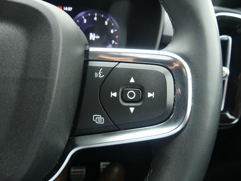 Volvo XC40 Photo 4cf297bc-0a1d-4c25-8e1b-4a8f68e51dad.jpg