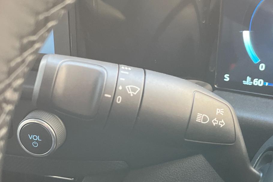 Used Ford TRANSIT CUSTOM 18/N126135 23