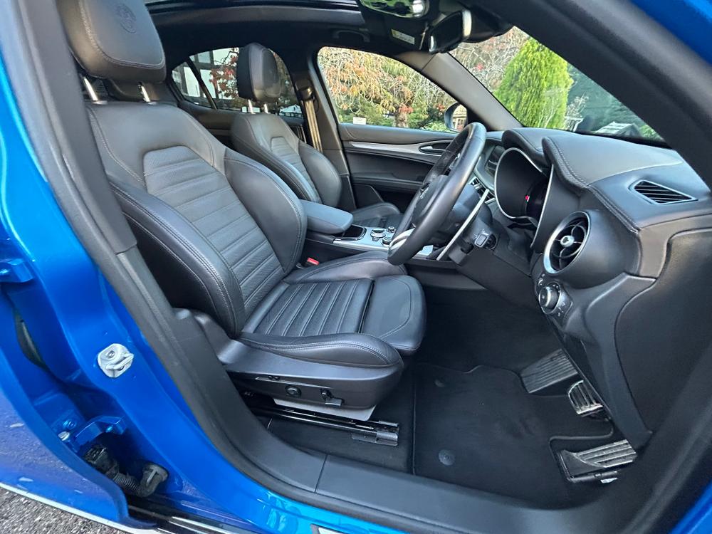 Used Alfa Romeo Stelvio EU74RFX 17