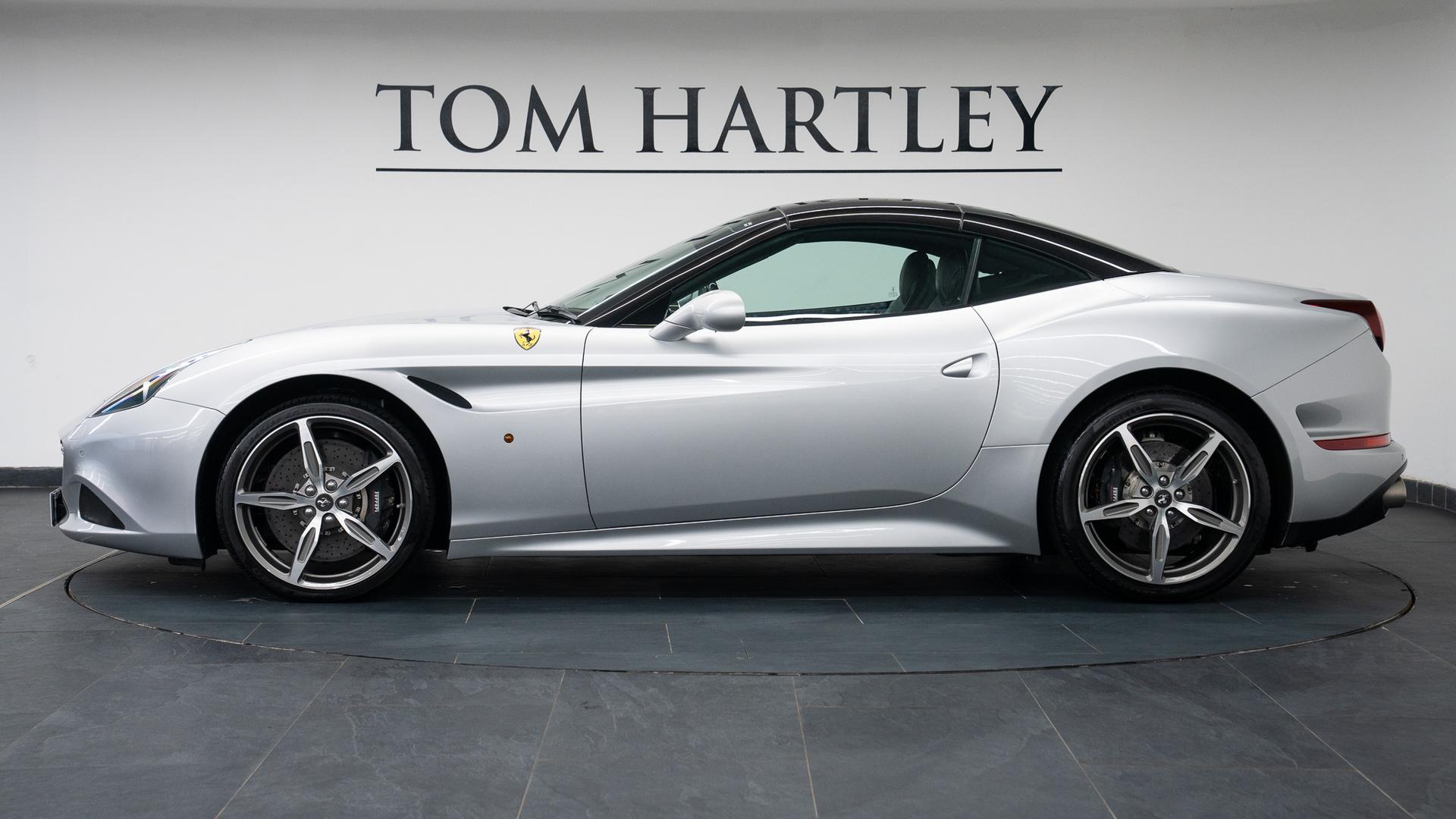 Ferrari California Photo 4d0e1554-84d2-42c5-8e6d-322b4d3c801c.jpg