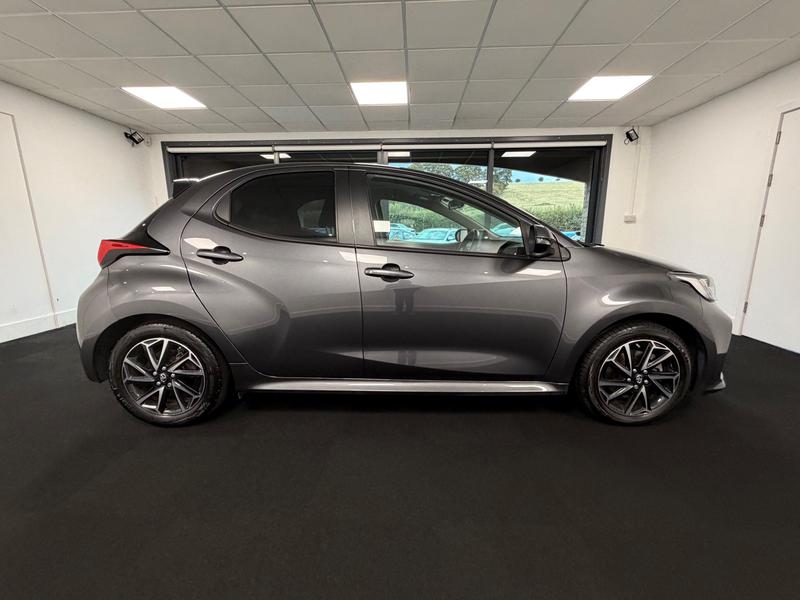 Toyota Yaris Photo 4d111f30-23e1-4369-8337-e7c9ad5d55f1.jpg