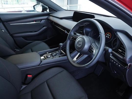 Mazda 3 Photo 4d476c7d-da8c-4ad9-8db7-5dabaf7de3b8.jpg