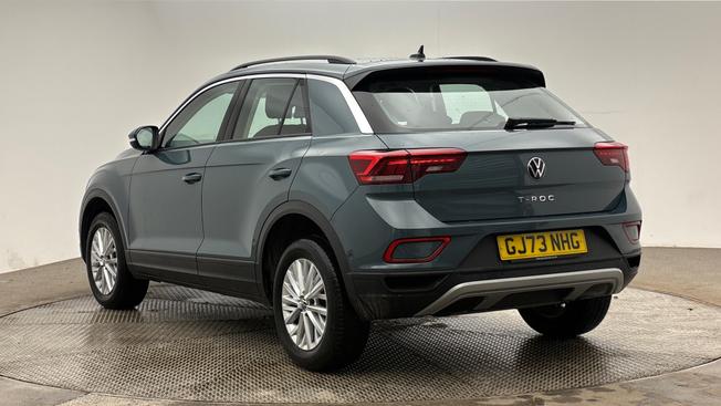 Volkswagen T-Roc Photo 3