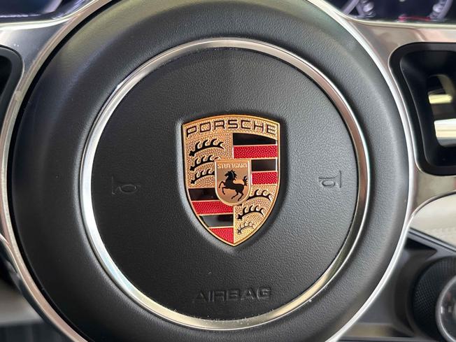 PORSCHE Panamera Photo 39