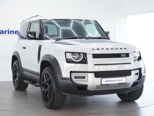 Land Rover Defender 90 Photo 4d752e12-f24c-4be1-a2eb-93b97edc774a.jpg