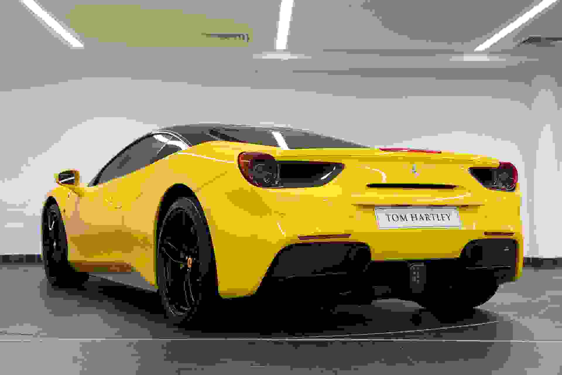 Ferrari 488 Photo 4d7d8892-16f3-4f9e-87e0-70d70c2558af.jpg