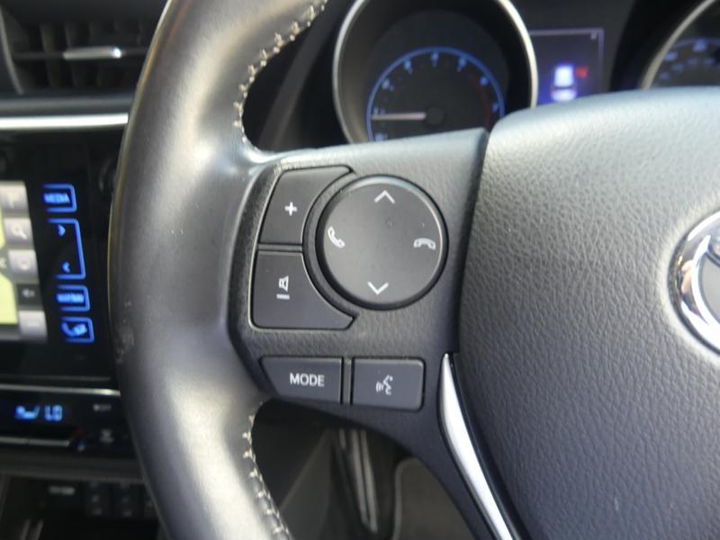 Toyota Auris Photo 4d812699-6d4d-4742-bfcb-62a60dc8624f.jpg