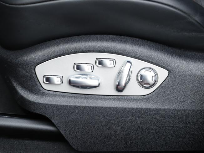 PORSCHE Macan Photo 13