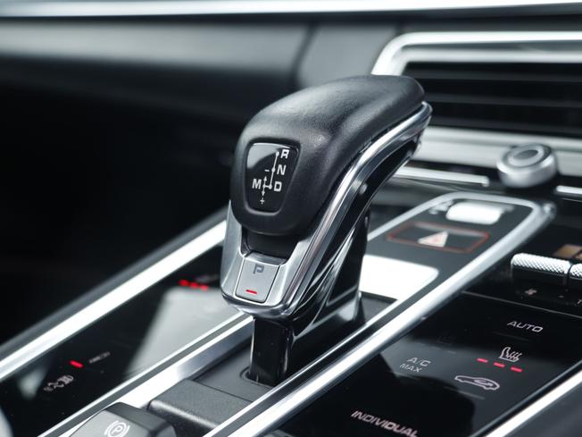 PORSCHE Panamera Photo 51