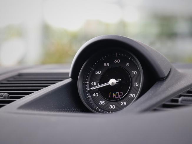 PORSCHE Panamera Photo 33