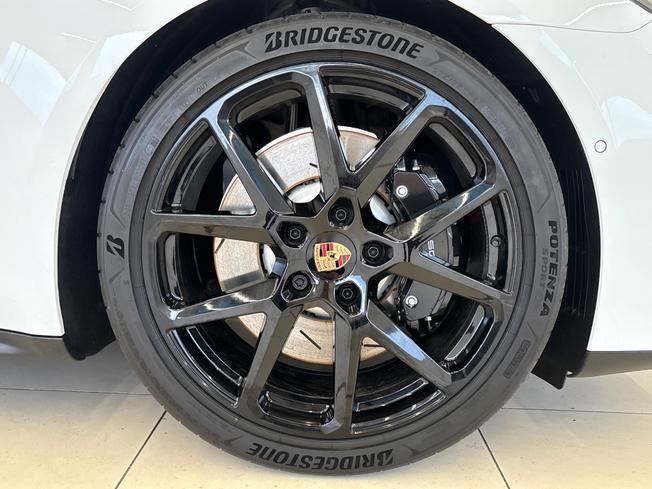 PORSCHE Panamera Photo 25