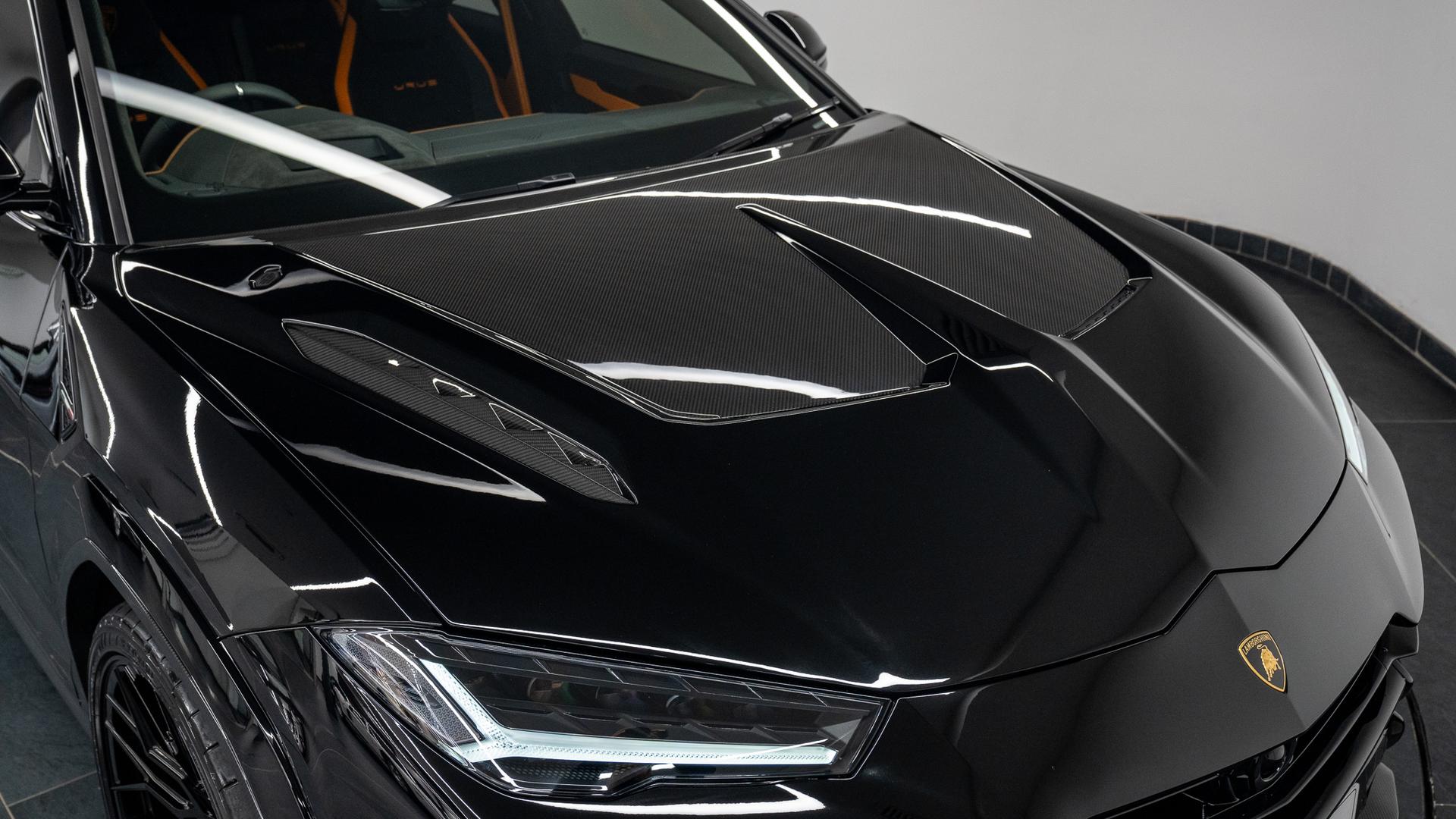 LAMBORGHINI Urus Photo 4d93b246-c8e5-46f1-b7e6-f2223da60834.jpg