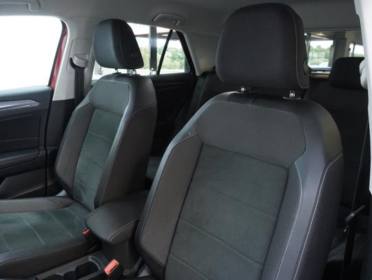 Volkswagen T-Roc Photo 4da264d1-76fb-4a11-9ee1-f75286a5e830.jpg