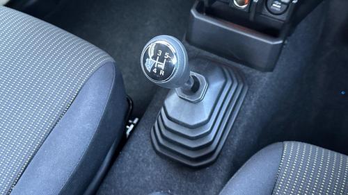 Suzuki Jimny Photo 4db34162-b6dc-4066-845f-42a7d1f12bd8.jpg