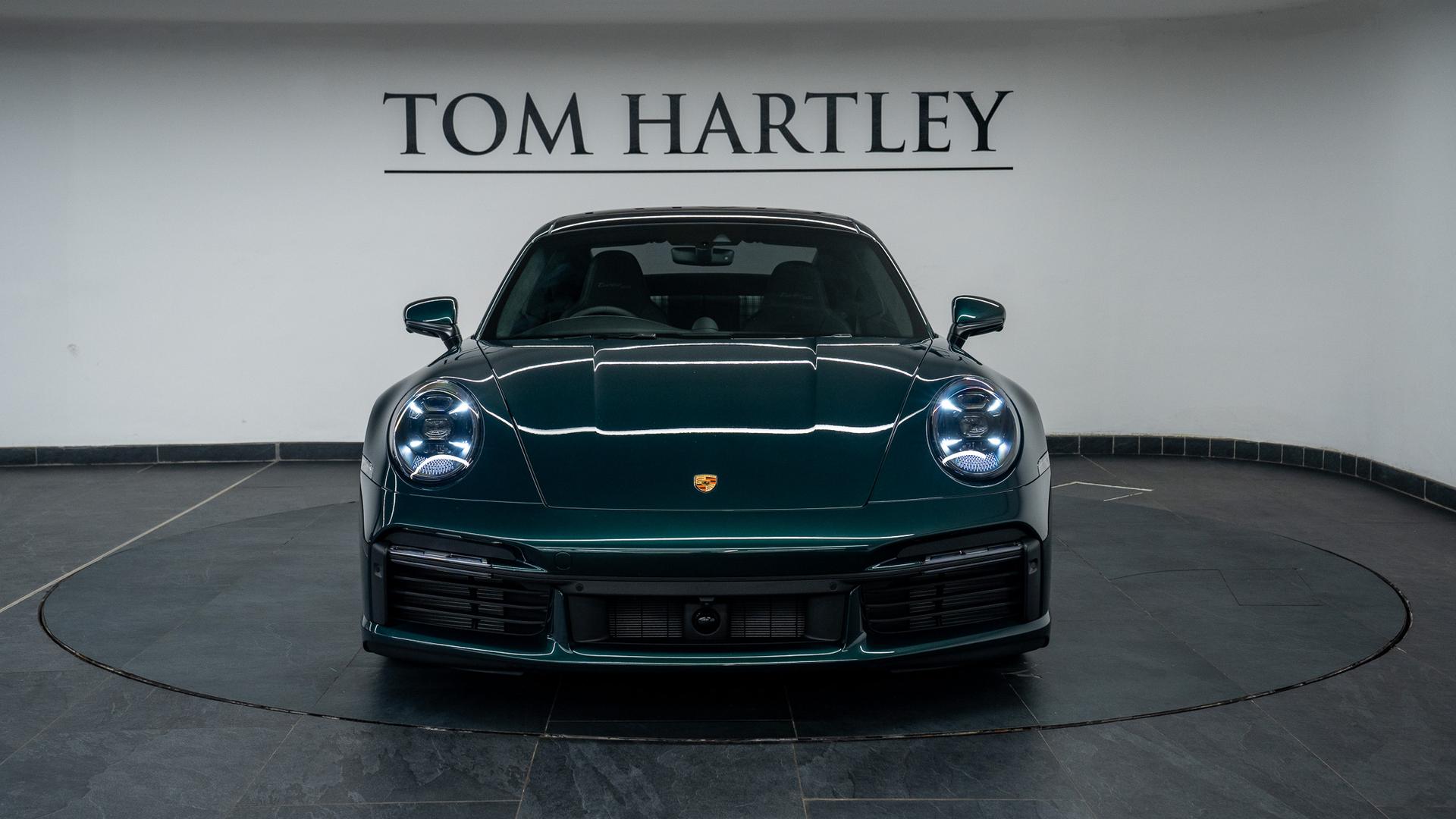 Porsche 911 Turbo S Photo 4dc79c3f-1f1b-4943-91ca-1b017a638462.jpg
