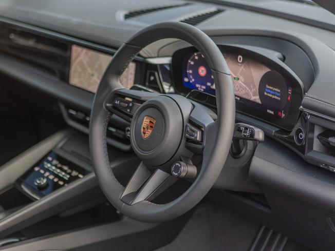 PORSCHE Macan Photo 8