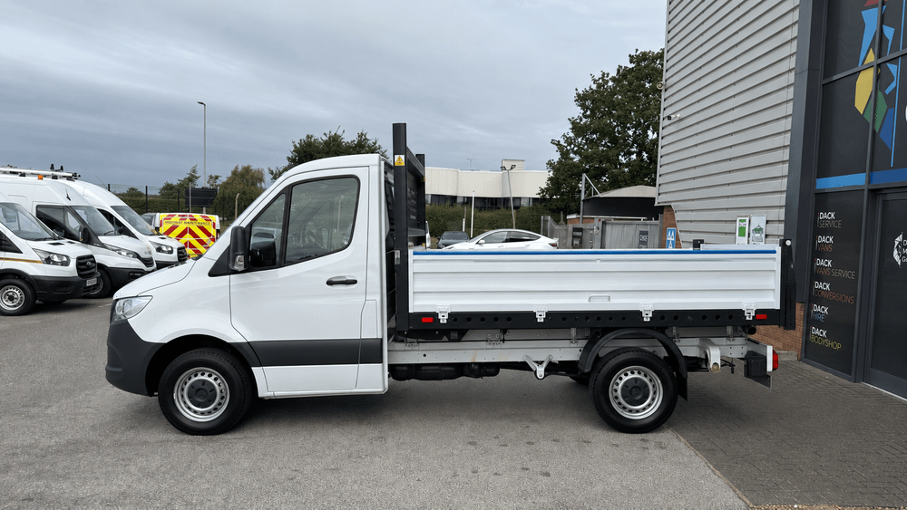 Mercedes-Benz Sprinter Photo 4e123b41-ce7d-4315-b516-0eca40696ecb.png