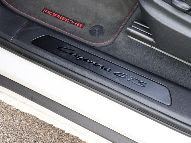 PORSCHE Cayenne Photo 8
