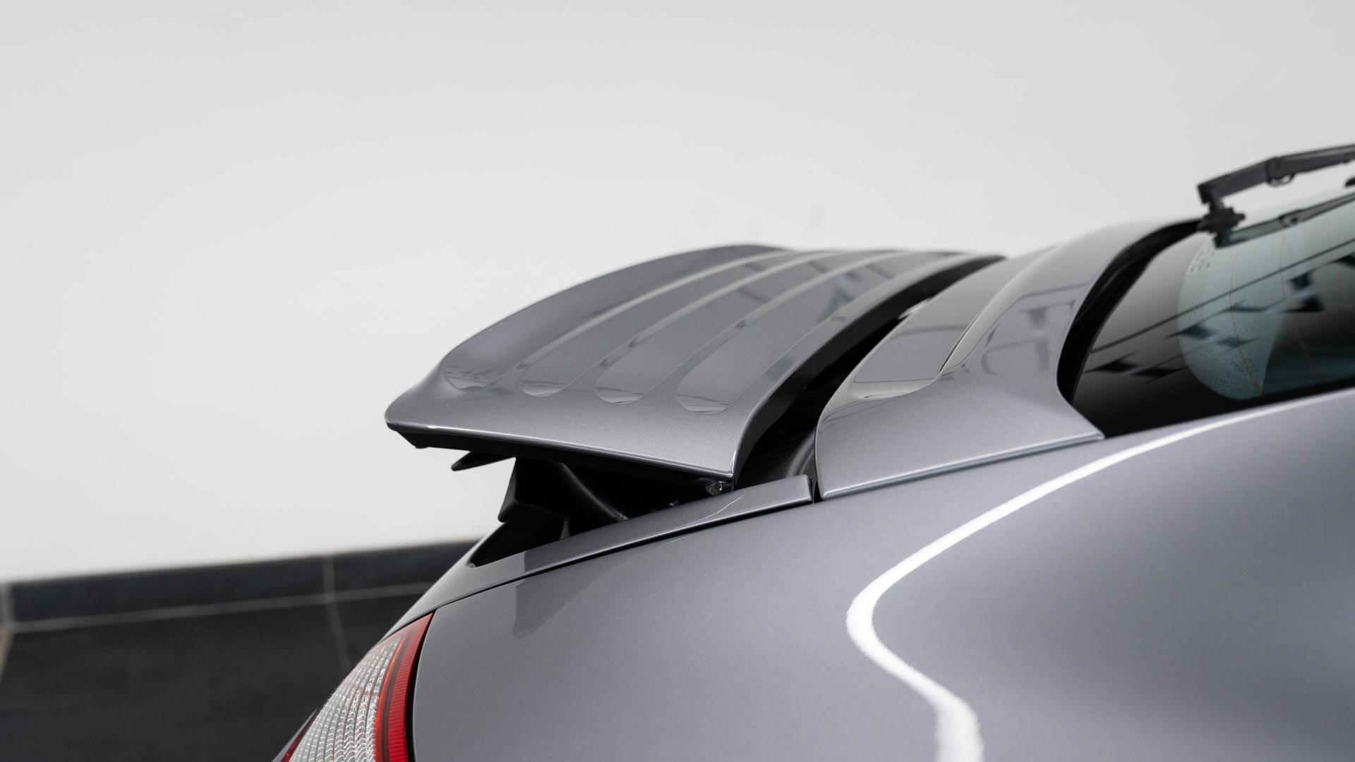 Porsche 911 Photo 4e2757f7-1bdb-45de-858f-ddafec5576cf.jpg