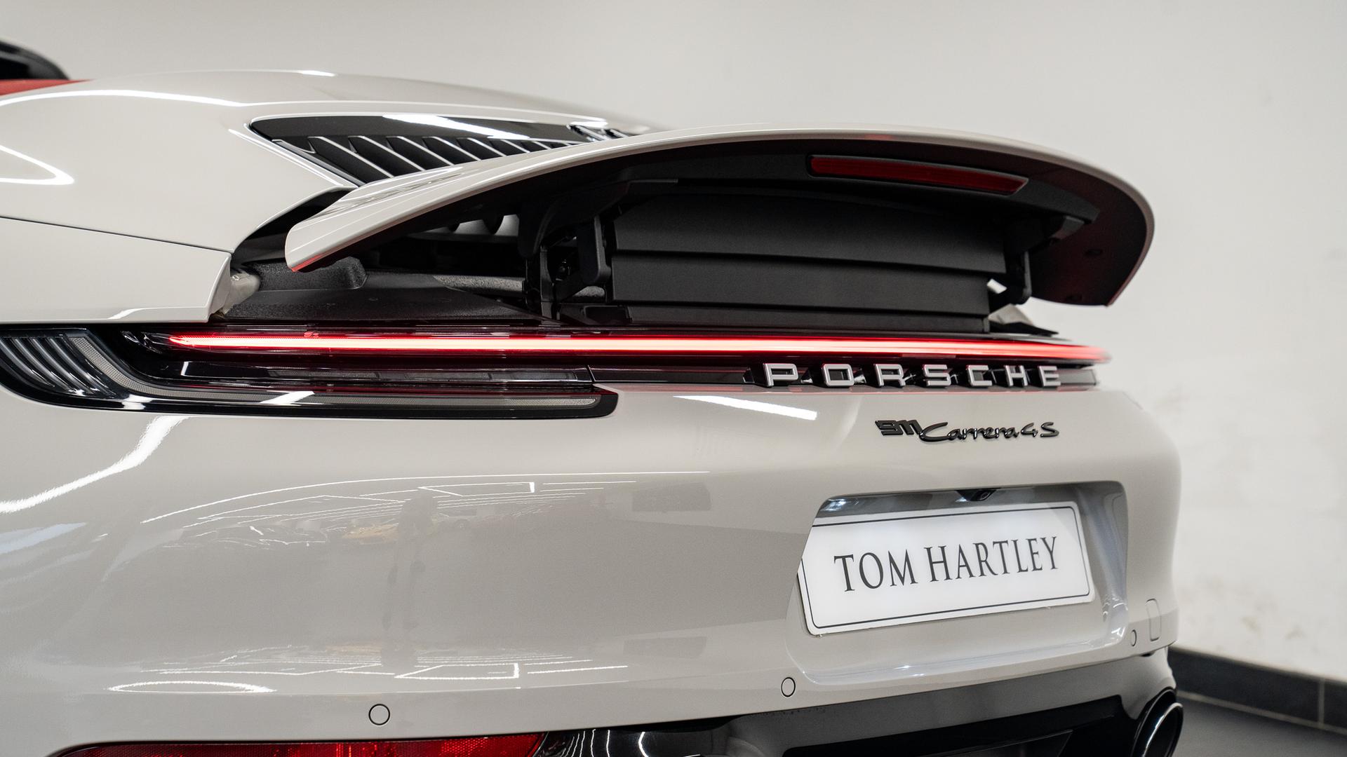 Porsche 911 Photo 4e2a97df-ab11-498d-9a95-8a09d4c298b0.jpg