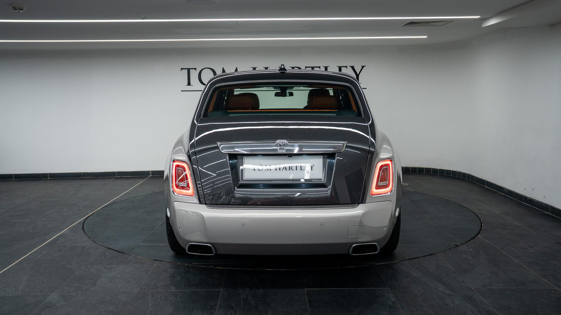Rolls-Royce Phantom Photo 4e3ab782-dece-4021-b53d-9aefd6207c50.jpg