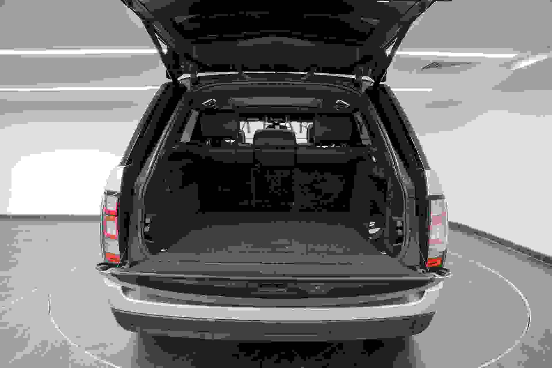 Land Rover RANGE ROVER Photo 4e45ad89-6936-4c44-a608-0f2a317fe44a.jpg