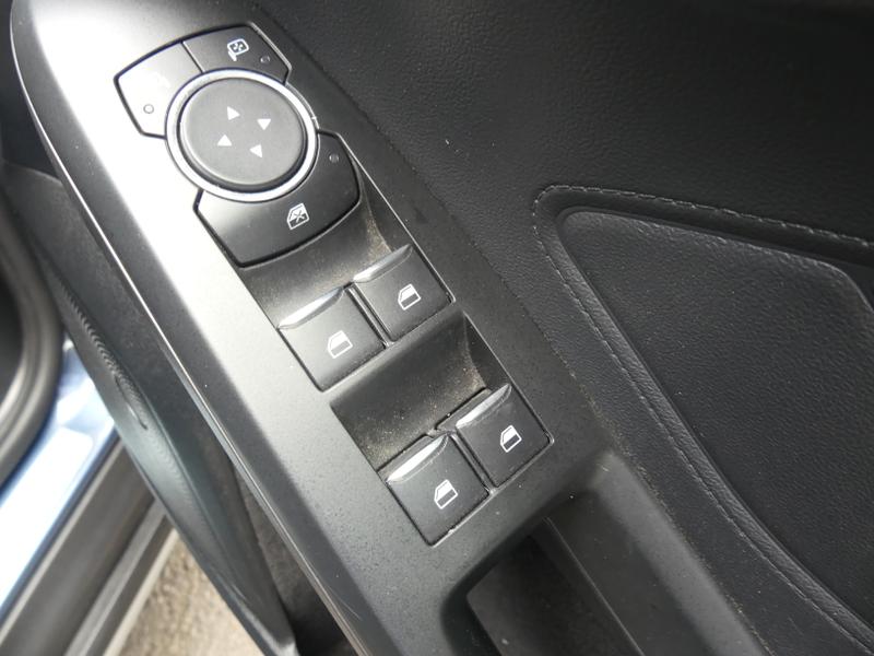 Ford Focus Photo 4e4daa17-d41b-40e0-9c44-8300b63e7931.jpg