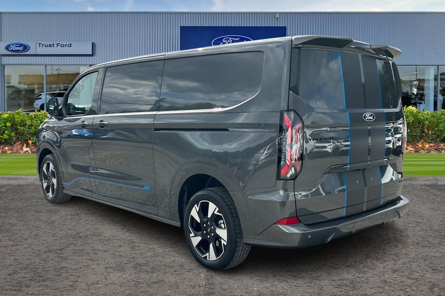 Ford TRANSIT CUSTOM Photo 1