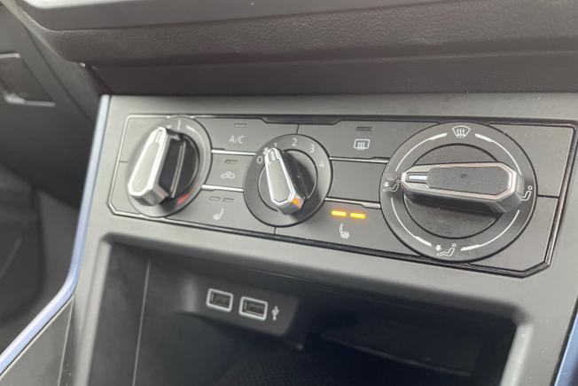 VOLKSWAGEN Polo Photo 31