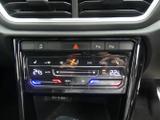 Volkswagen T-Roc Photo 30